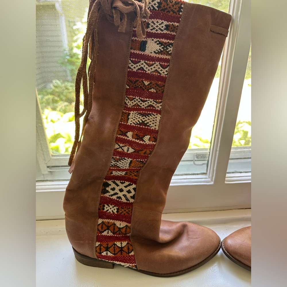 HOWST Bohemian Tan Leather Heeled Boots with Patterned Design - Picture 2 of 8